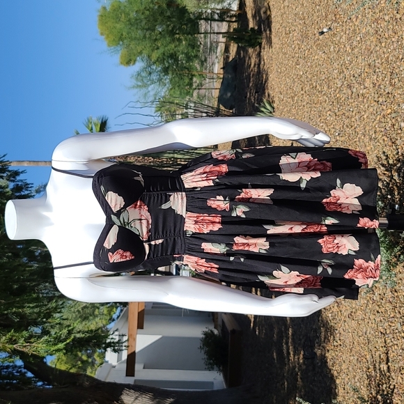 BAND OF GYPSIES Smocked Mini Dress XS Black Floral Skater Peplum Corset Sara - Picture 2 of 16